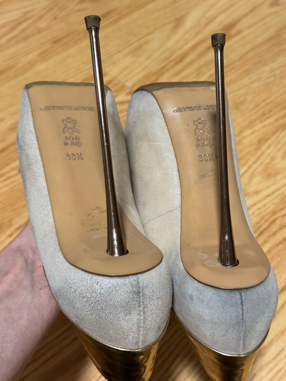 Gianmarco Lorenzi Beige and Gold Peep-Toe Pumps EU 38.5 / US 8 - Picture 8 of 16